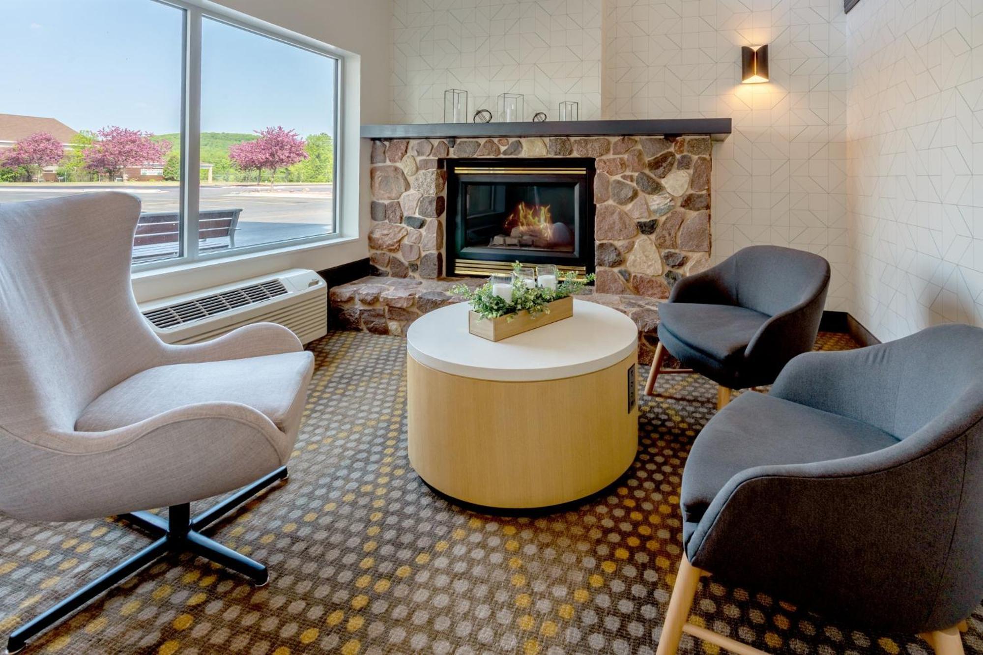 Holiday Inn Hotel&Suites Wausau-Rothschild, an IHG Hotel Exterior foto